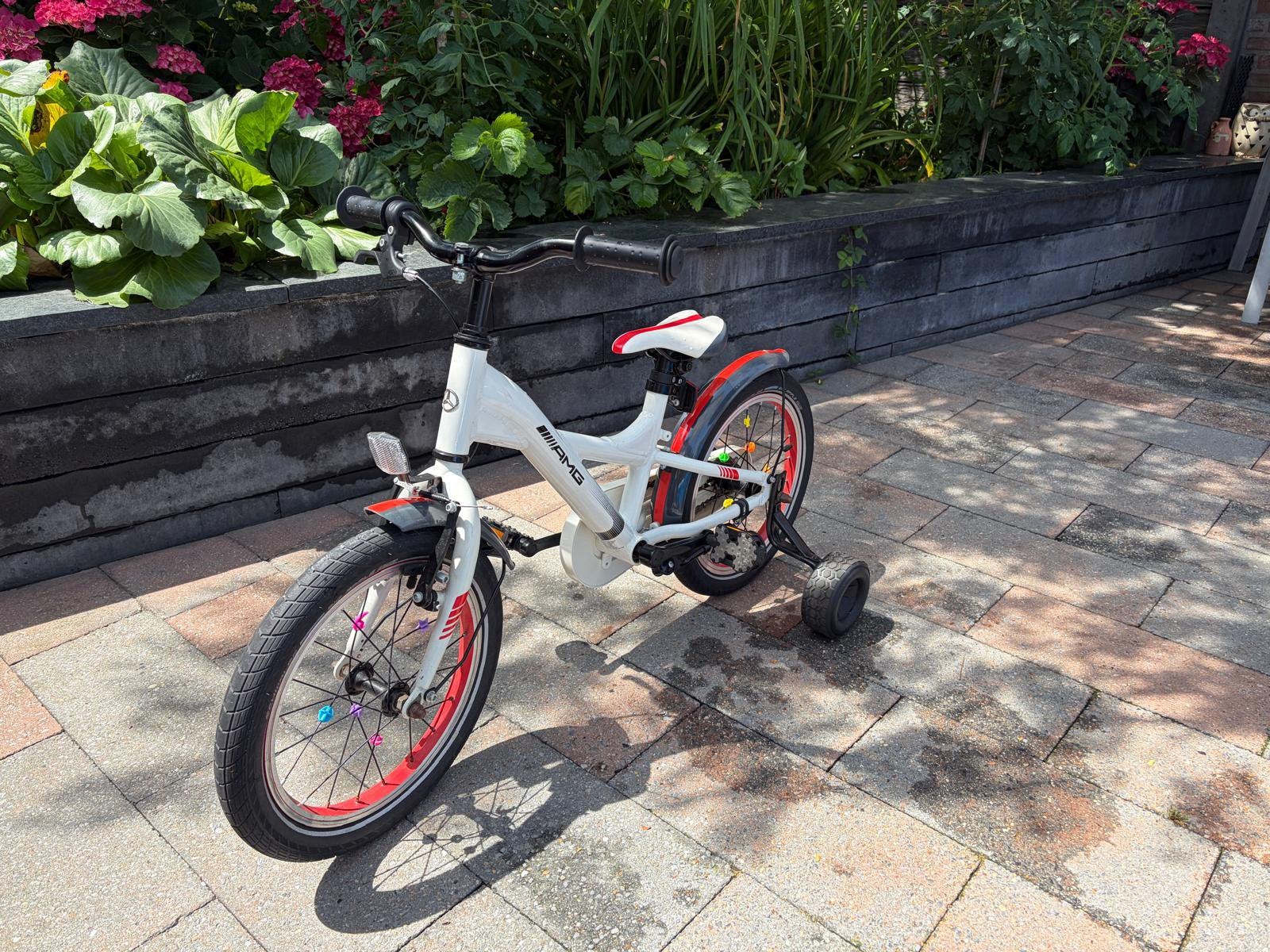 Te koop Meecedes AMG kinderfiets 16inch, Ophalen, Zo goed als nieuw, 20 inch of meer, Zijwieltjes