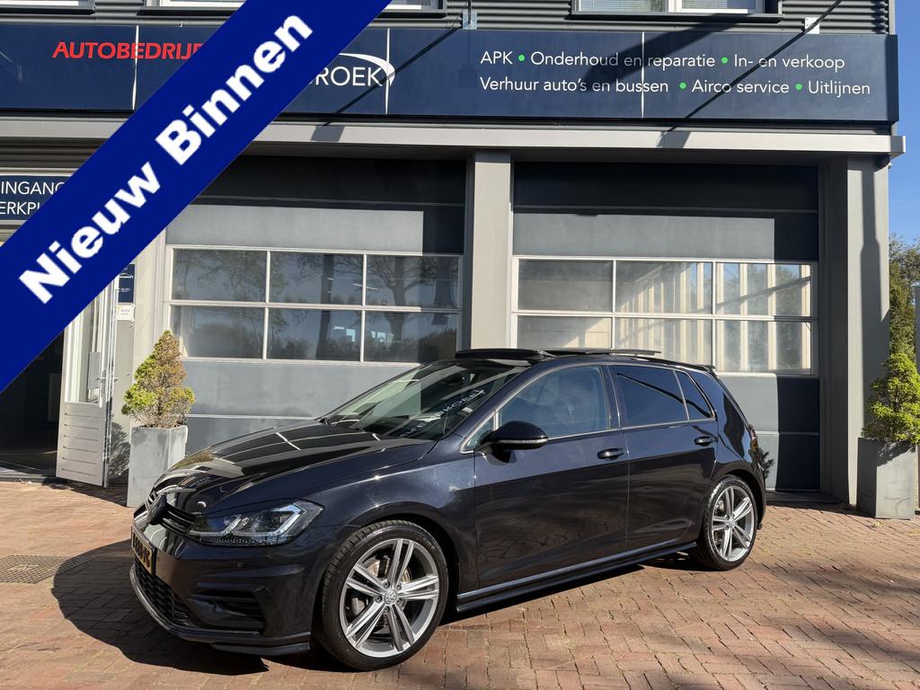 Volkswagen Golf 1.5 TSI Highline Business R ACT PANO DigiDas, Stof, 4 cilinders, 150 pk, Zwart