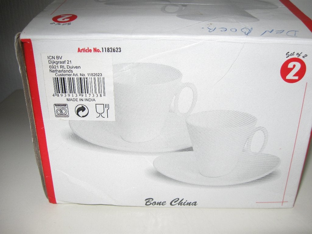 Nieuw 2 kop en schotel van Bone China aparte vorm schoteltje, Ophalen of Verzenden, Nieuw, Porselein, Kop en/of schotel