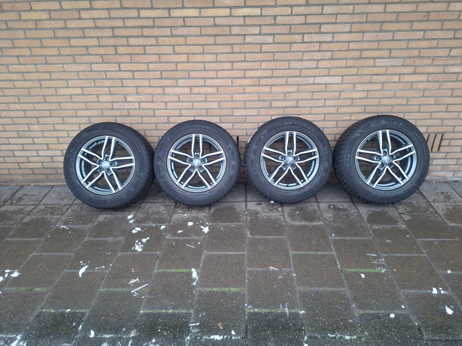 17 inch aluminium velgen met General Snow Grabber banden, Ophalen, Gebruikt