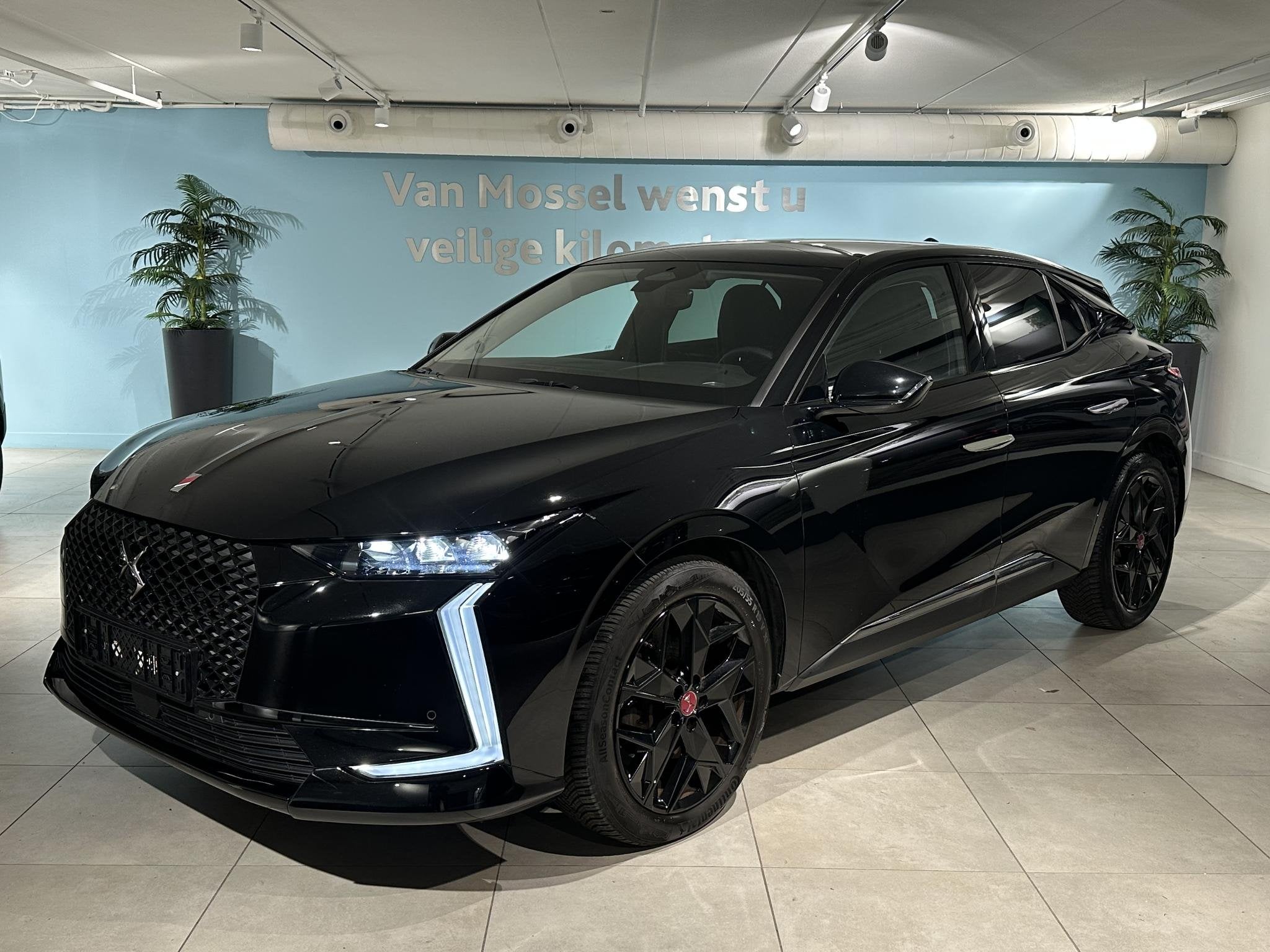 DS 4 1.2 PureTech Performance Line | Camera | Leder | Climat, Gebruikt, Euro 6, 1199 cc, Zwart