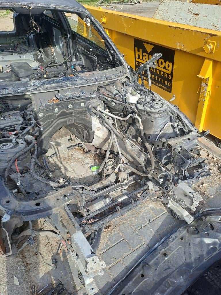 BMW F20 1 Serie 2013 Onderdelenauto / Shell – 108.xxx km, Auto diversen, Schadeauto's, Ophalen of Verzenden, Zwart, Benzine