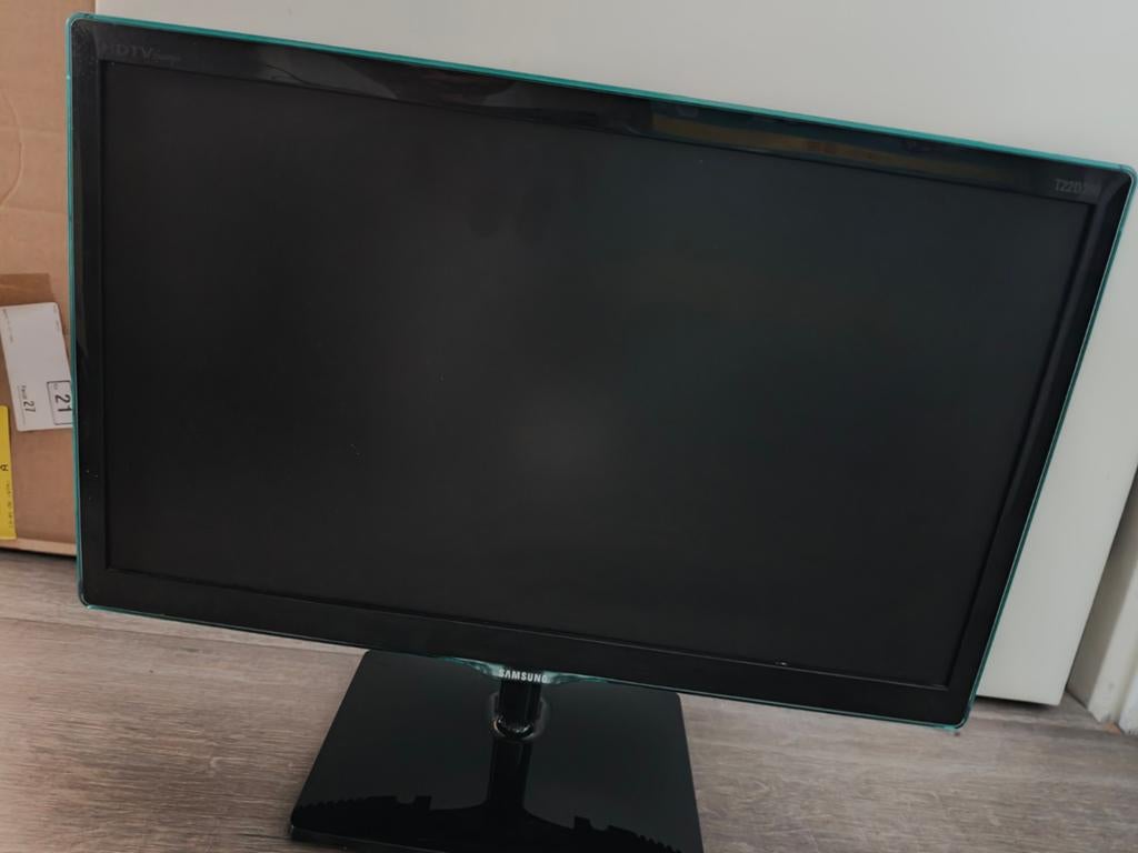 Samsung T22D390EW, 21,5-inch LED-monitor met tv-tuner., Ophalen
