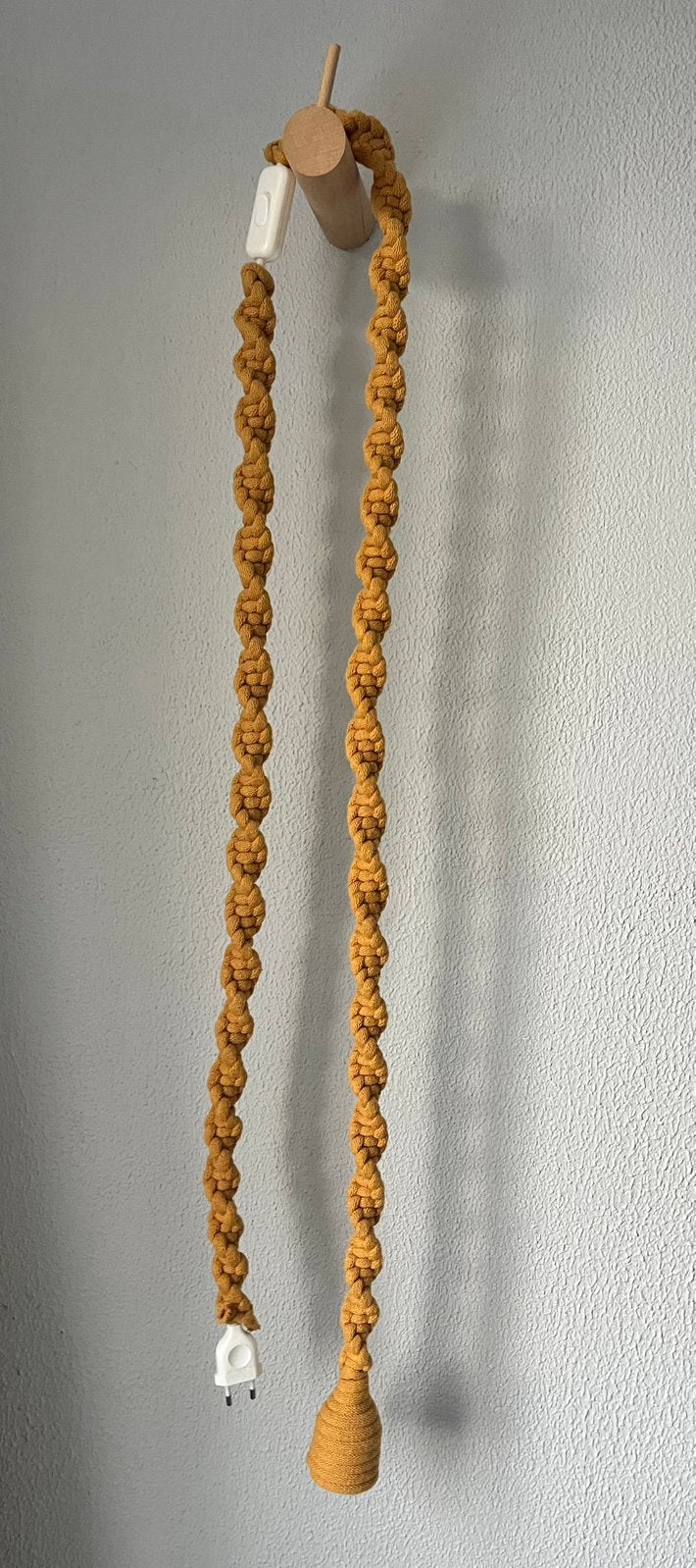 Hanglamp hout en geel geknoopt/ gebreid, Ophalen of Verzenden, Zo goed als nieuw, Textiel