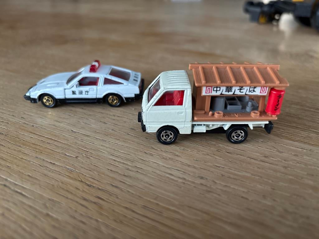 Tomica Diecast Modelauto's: Politieauto & Ramen Truck, Overige merken, Gebruikt, 1:50 of kleiner, Auto