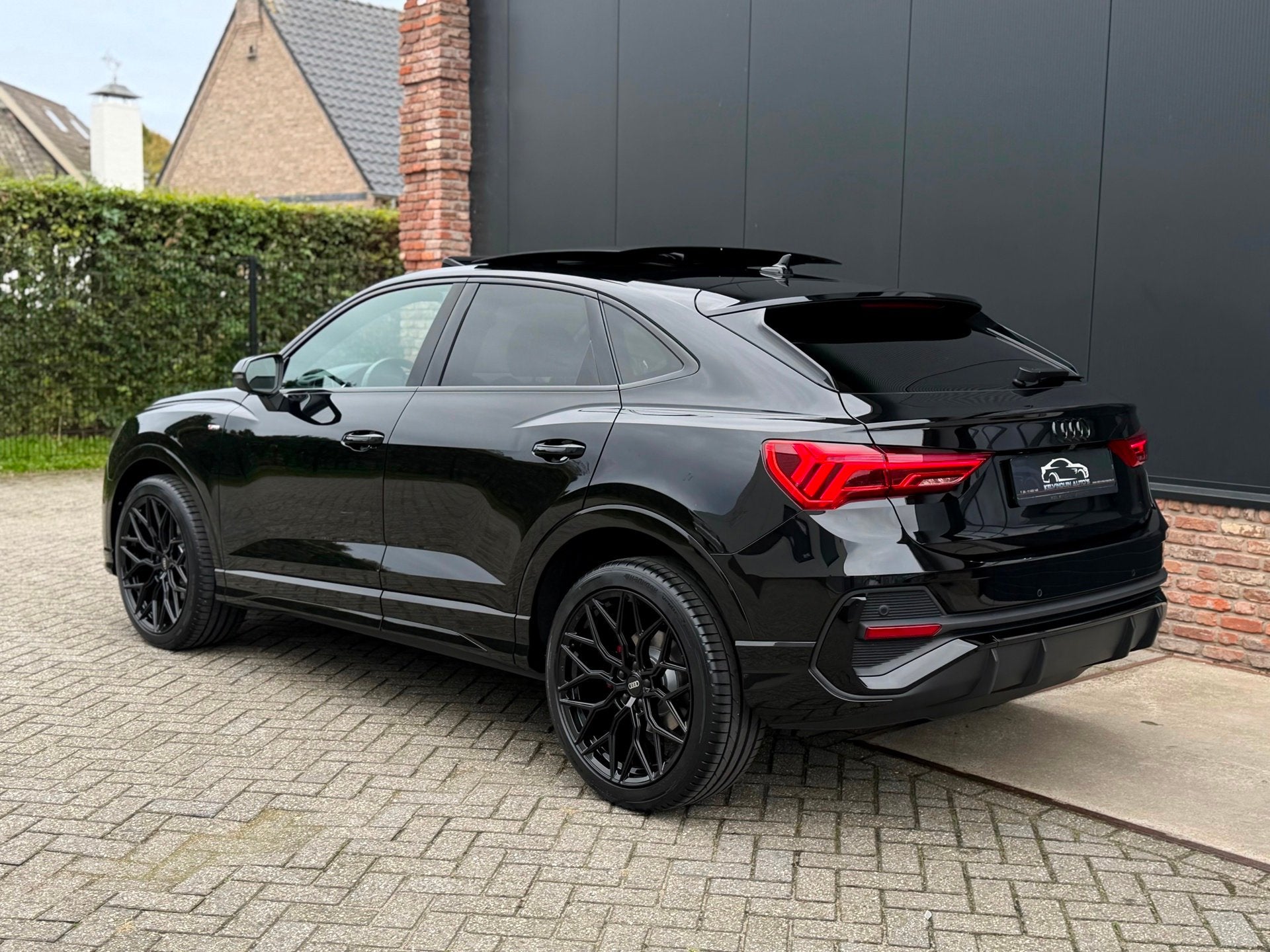 Audi Q3 SPORTBACK 35 TFSI S-Line 150 pk Blackstyle/pano/Came, Auto's, Euro 6, 4 cilinders, 150 pk, Zwart