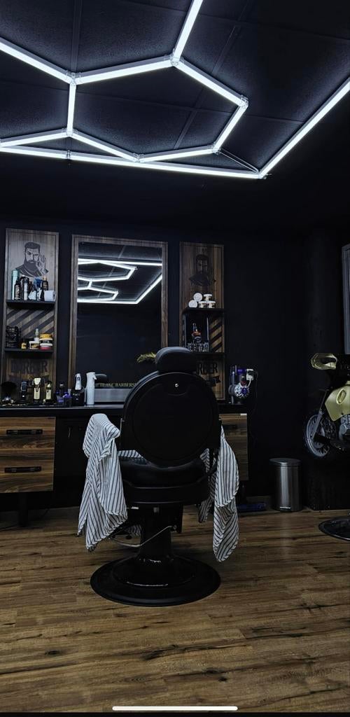 barber unit / salon inrichting, Werkplek, Ophalen, Gebruikt, Complete inventaris