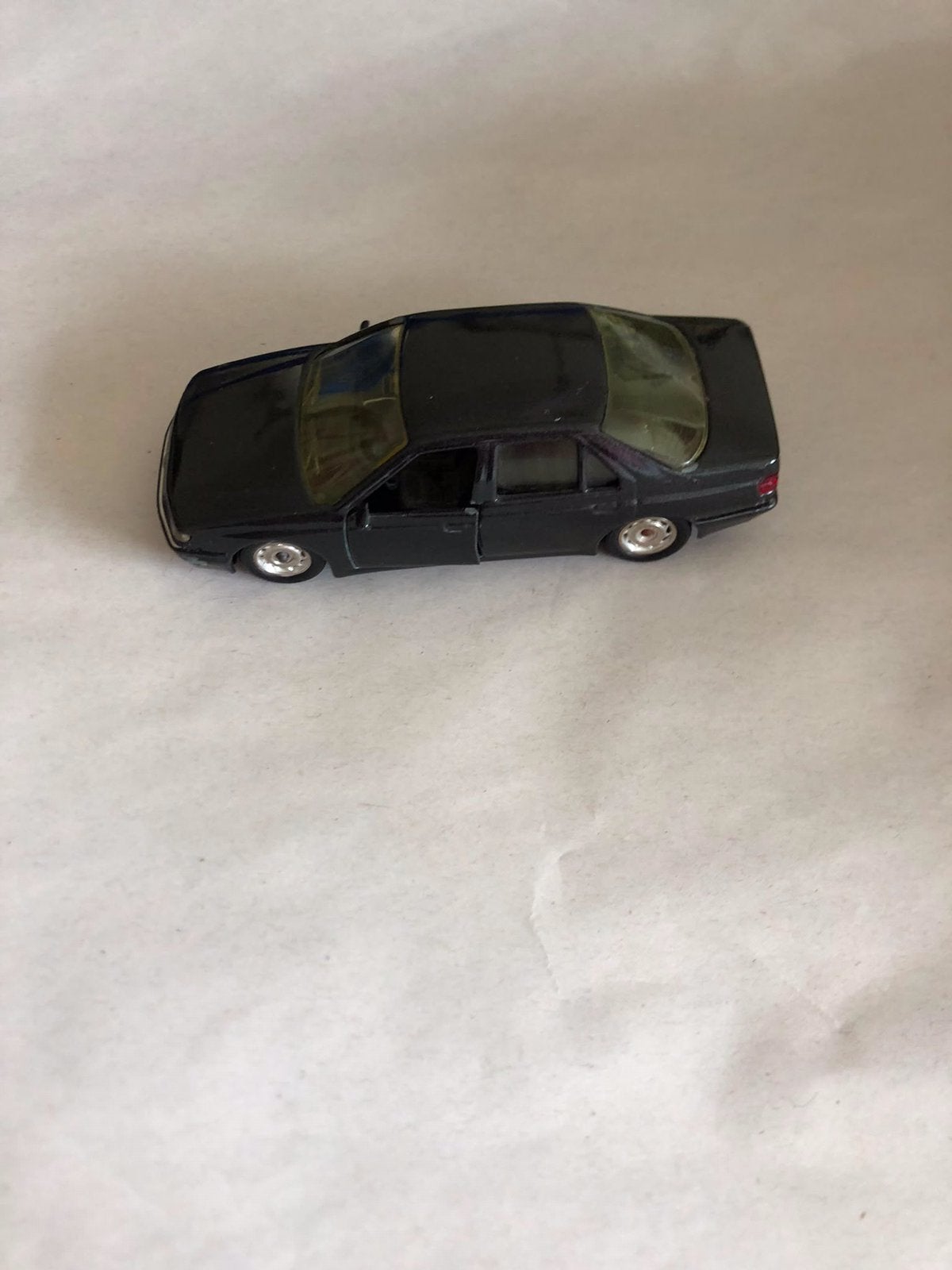 Set van 3 modelauto's: Ford Sierra, Trabant, onbekend model, Overige merken, Gebruikt, 1:50 of kleiner, Auto