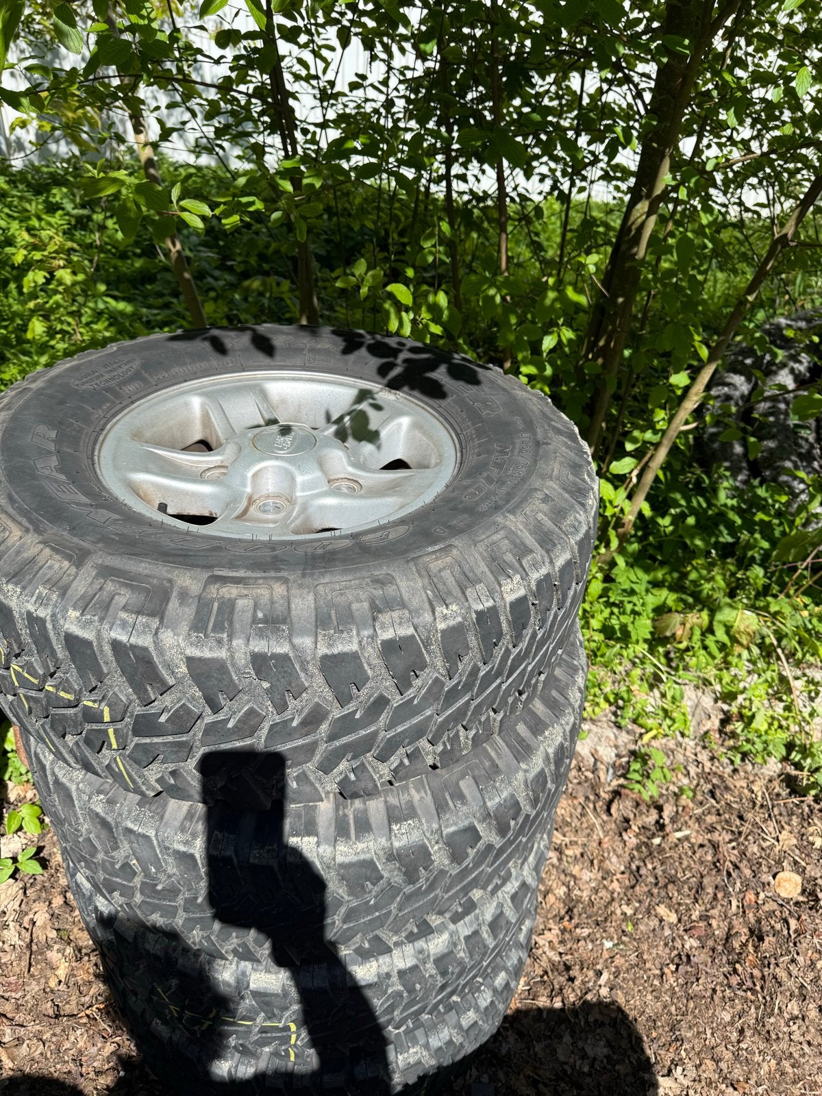 Defender bandenset 265/75-16 GoodYear Wrangler MT/R, Auto-onderdelen, Ophalen, Gebruikt, 16 inch, 265 mm