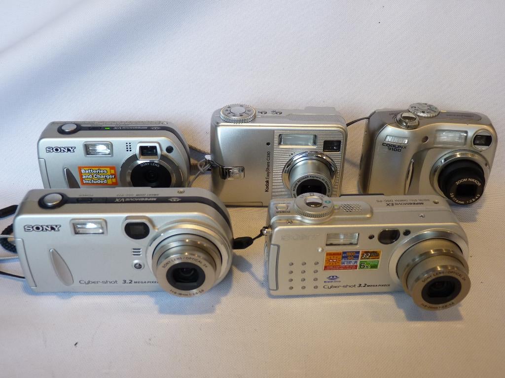 5x dig.camera: 3x Sony Cyber-shot , Kodak, Nikon, Compact, Ophalen of Verzenden, Zo goed als nieuw, Nikon