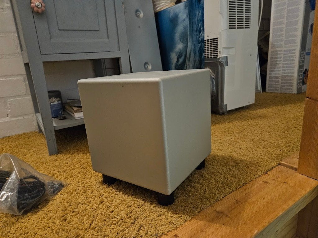 Rel Quake subwoofer, Gebruikt, Subwoofer, 60 tot 120 watt, Ophalen