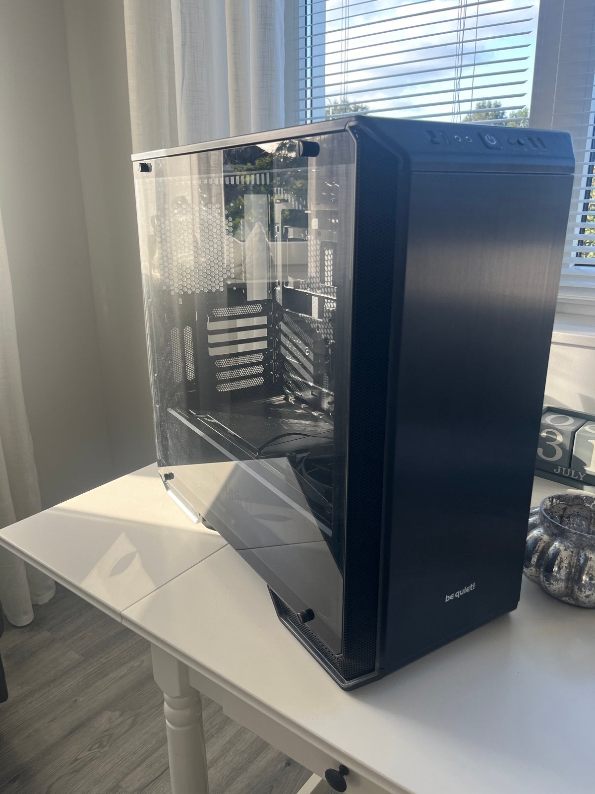 be quiet! Computerbehuizing - Stille en Stijlvolle PC Kast, Computers en Software, Ophalen of Verzenden, Zo goed als nieuw