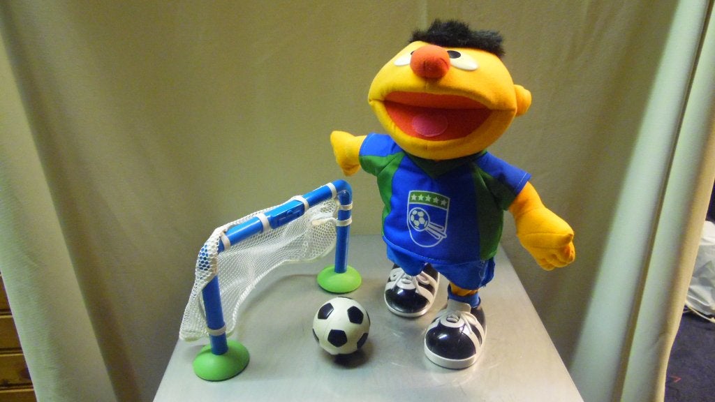 voetbal Ernie met bal en doel, Ophalen, Zo goed als nieuw, Jongen of Meisje