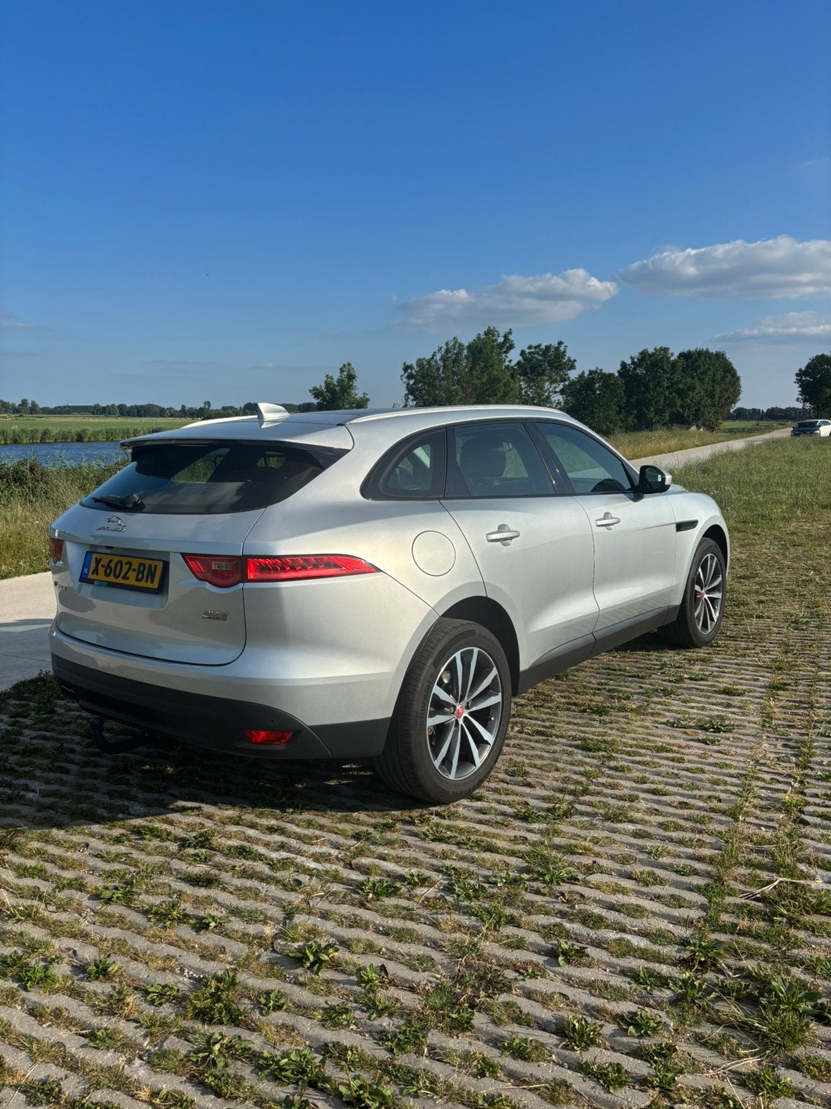 Jaguar F-Pace 20d 2.0 180pk AWD Aut 2018 Grijs, Auto's, Jaguar, Automaat, 4 cilinders, 4x4, 179 pk