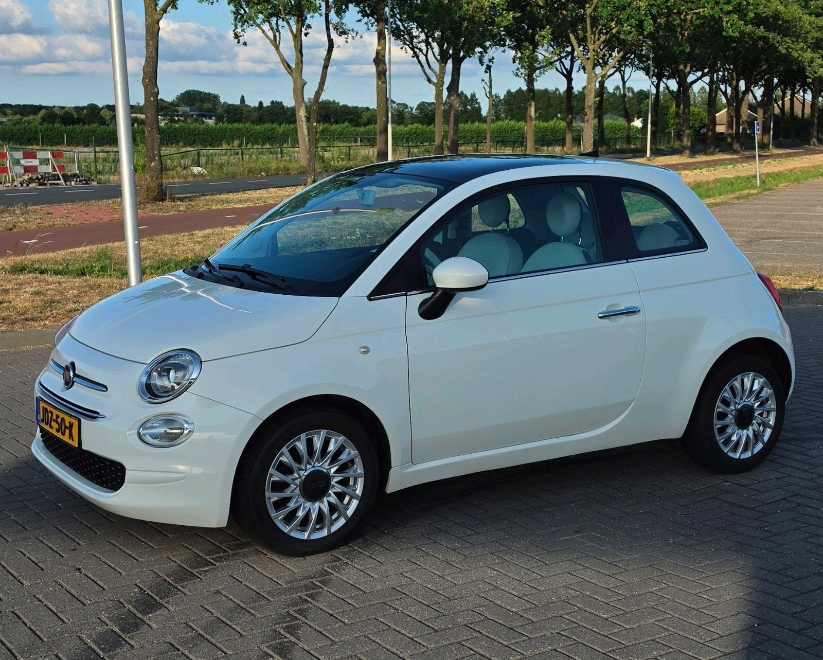 Fiat 500 1.2 wit 2020, panorama, cruise, vol opties, lage KM, Voorwielaandrijving, 1242 cc, 4 cilinders, 4 stoelen