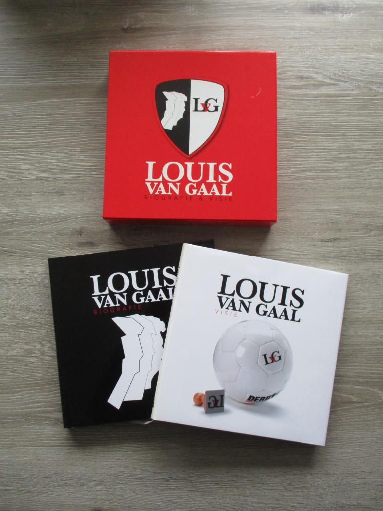Louis van Gaal, Biografie & Visie  Robert Heukels, Ophalen of Verzenden, Gelezen, Watersport en Hengelsport