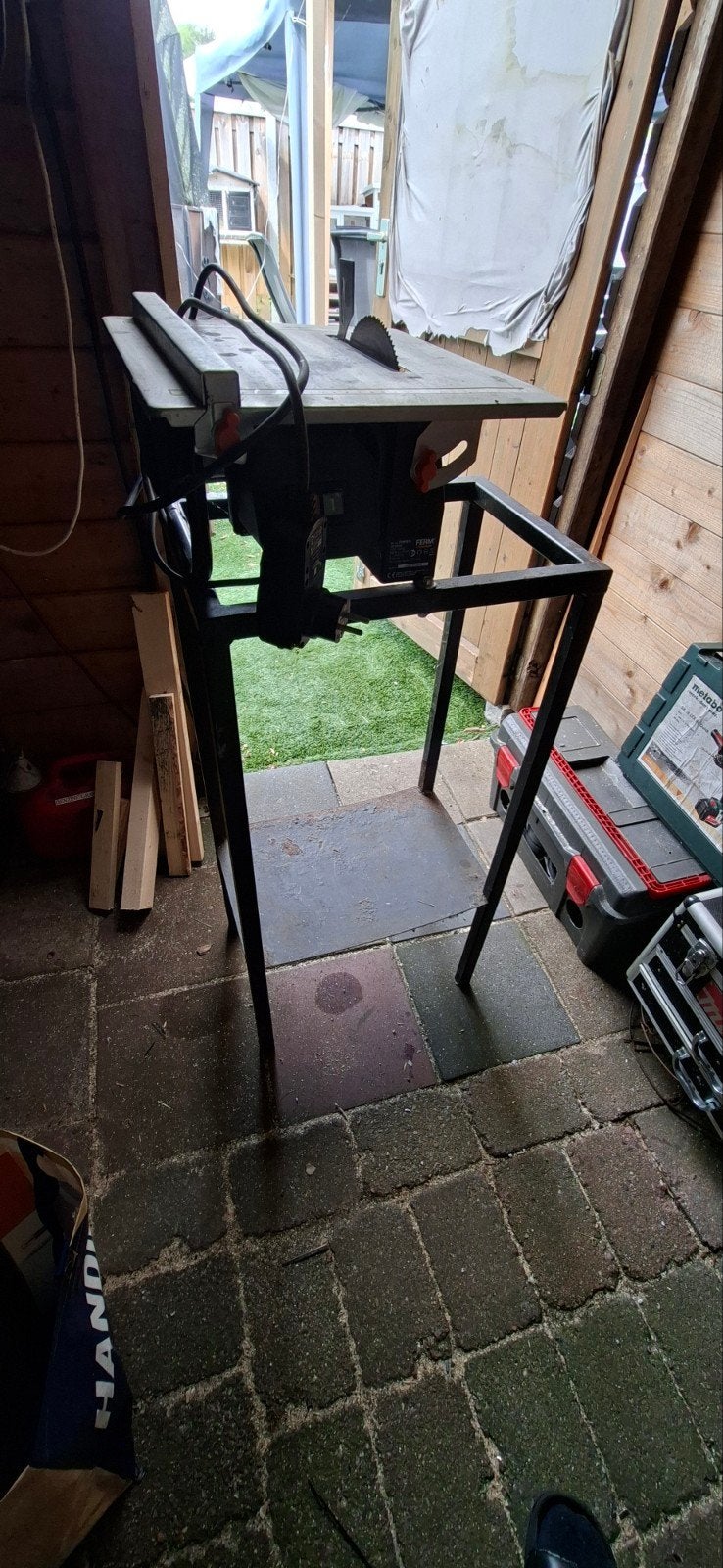 FERM Cirkelzaag op tafel - Krachtige zaagmachine, Doe-het-zelf en Verbouw, Gereedschap | Zaagmachines, Ophalen, Gebruikt, Cirkelzaag