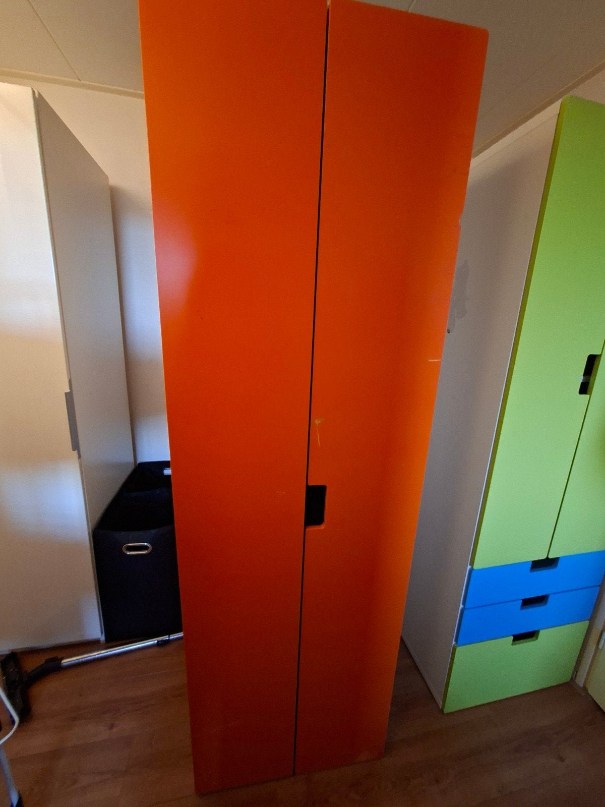 IKEA SMÅSTAD / PLATSA kledingkast, Ophalen, Met deur(en), Gebruikt, Modern, functioneel