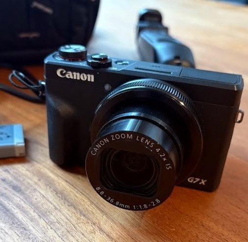 Canon Powershot G7X Mark III - Vlogger kit, Audio, Tv en Foto, Fotocamera's Digitaal, Ophalen, Zo goed als nieuw, Canon, 4 t/m 7 keer