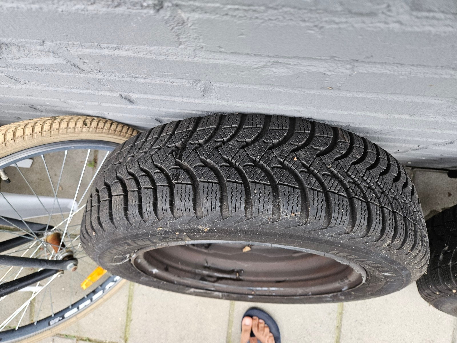 Set van 4 Michelin winterbanden op stalen velgen 185/60 R15, Gebruikt, 15 inch, Banden en Velgen, Personenwagen