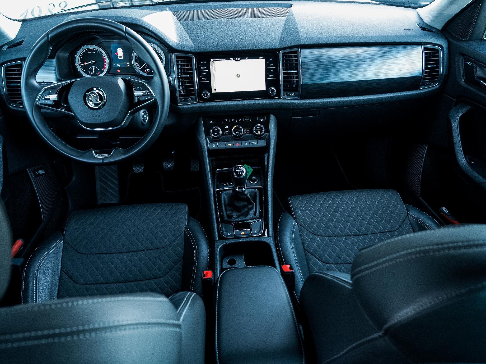 Skoda Kodiaq 1.5 TSI Business Edition | Trekhaak | Achteruit, Auto's, Voorwielaandrijving, 12 maanden, 4 cilinders, Leder en Stof