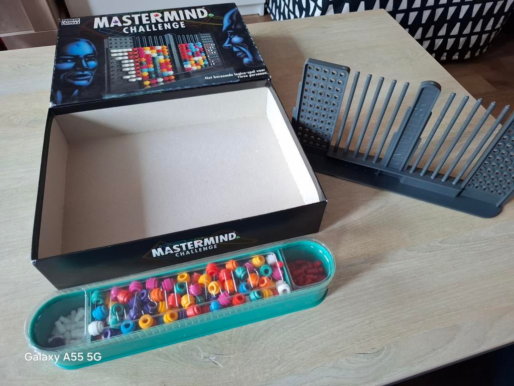 Mastermind Challenge - Het beroemde logica-spel, Hobby en Vrije tijd, Gezelschapsspellen | Bordspellen, Parker, Gebruikt, Een of twee spelers