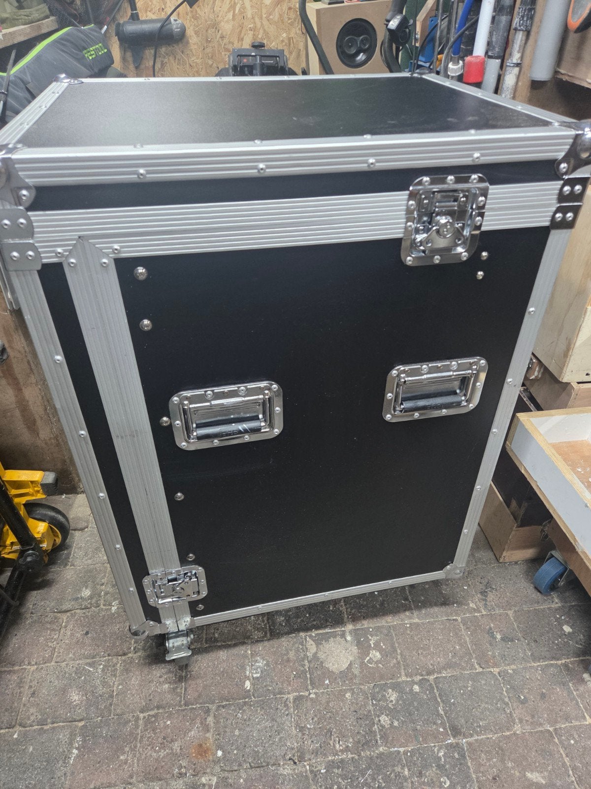 Flightcase met blauwe geremde wielen - 102x53x68 cm, Ophalen, Zo goed als nieuw, Flightcase