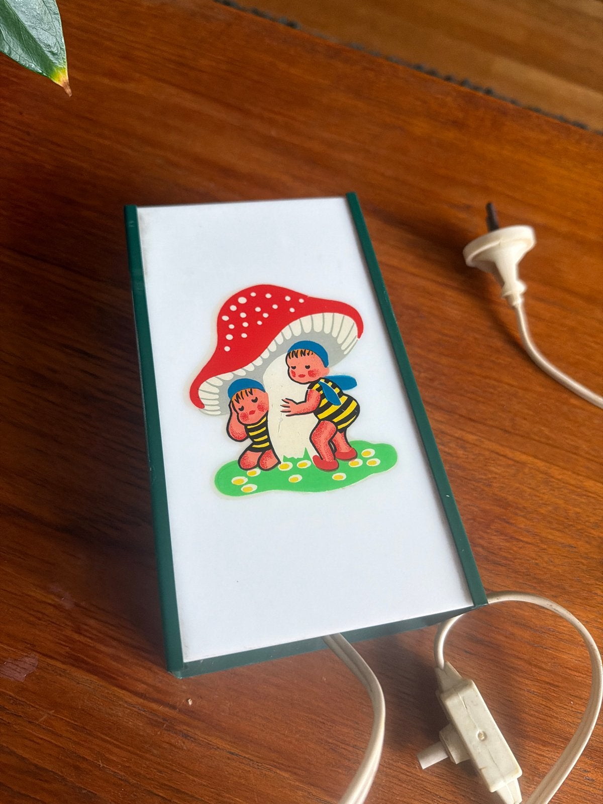 Vintage wandlampje kinderkamer paddestoel en bijtjes, Gebruikt, E14 (klein), Meerkleurig, Ophalen of Verzenden