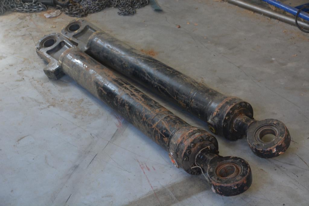 Hydrauliek cilinders, Ophalen, Zo goed als nieuw