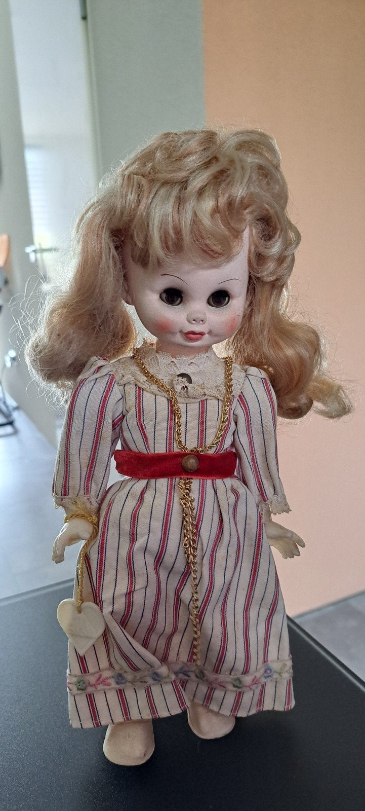 Vintage pop van Ari 32 cm.
Nummer 11 3510., Verzamelen, Poppen, Ophalen of Verzenden, Zo goed als nieuw, Pop