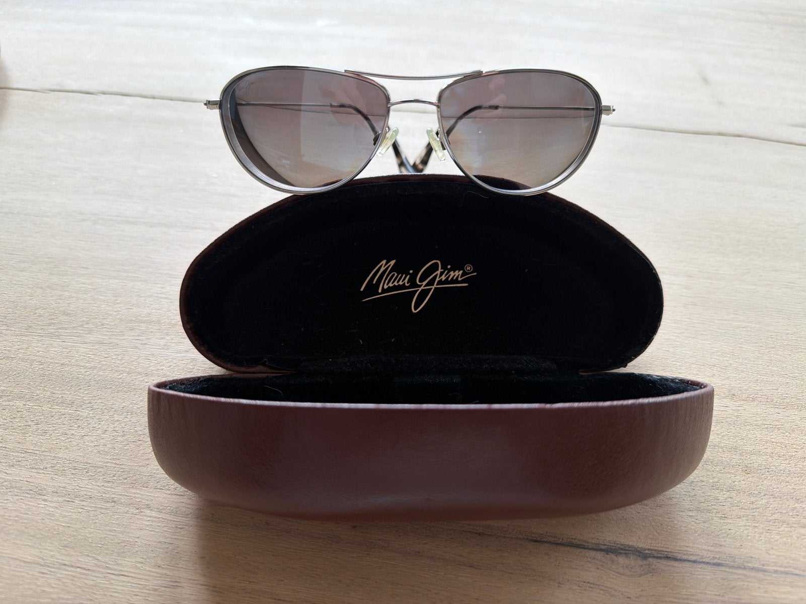 Maui Jim Zonnebril met etui, Overige merken, Zonnebril, Ophalen of Verzenden, Zo goed als nieuw