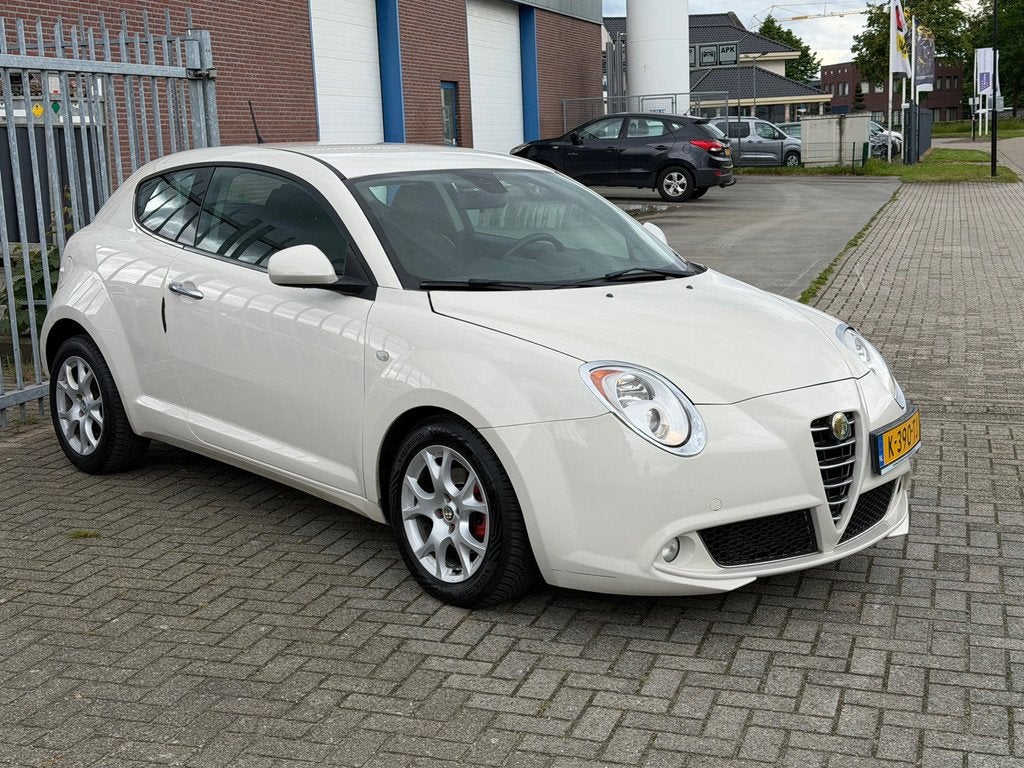 Alfa Romeo MiTo 1.4 TURBO Progression 135PK! Airco l MTF-tuu, Auto's, Voorwielaandrijving, Euro 5, Gebruikt, Zwart