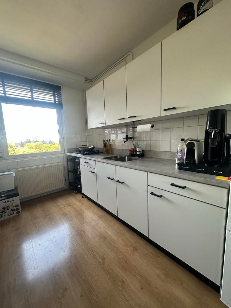 Witte keuken met grijs blad, 290cm breed, Huis en Inrichting, Keuken | Complete keukens, Ophalen, Gebruikt, Wit, Enkelwandige keuken