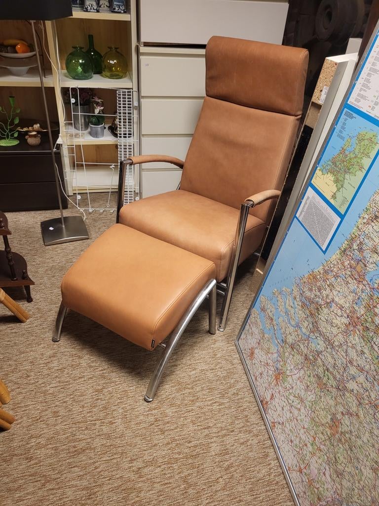 Leren harvink fauteuil met voetenbank - Cognac kleurig, Gebruikt, 75 tot 100 cm, Ophalen of Verzenden, Modern