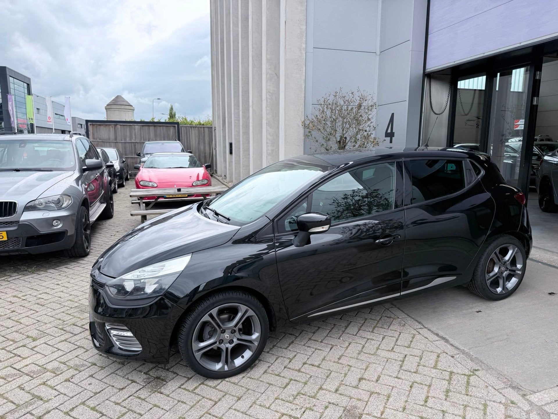 Renault Clio 0.9 TCe Eco2 GT-Line! 1E EIG! NIEUWSTAAT! INRUI, Auto's, Voorwielaandrijving, 898 cc, Stof, Origineel Nederlands