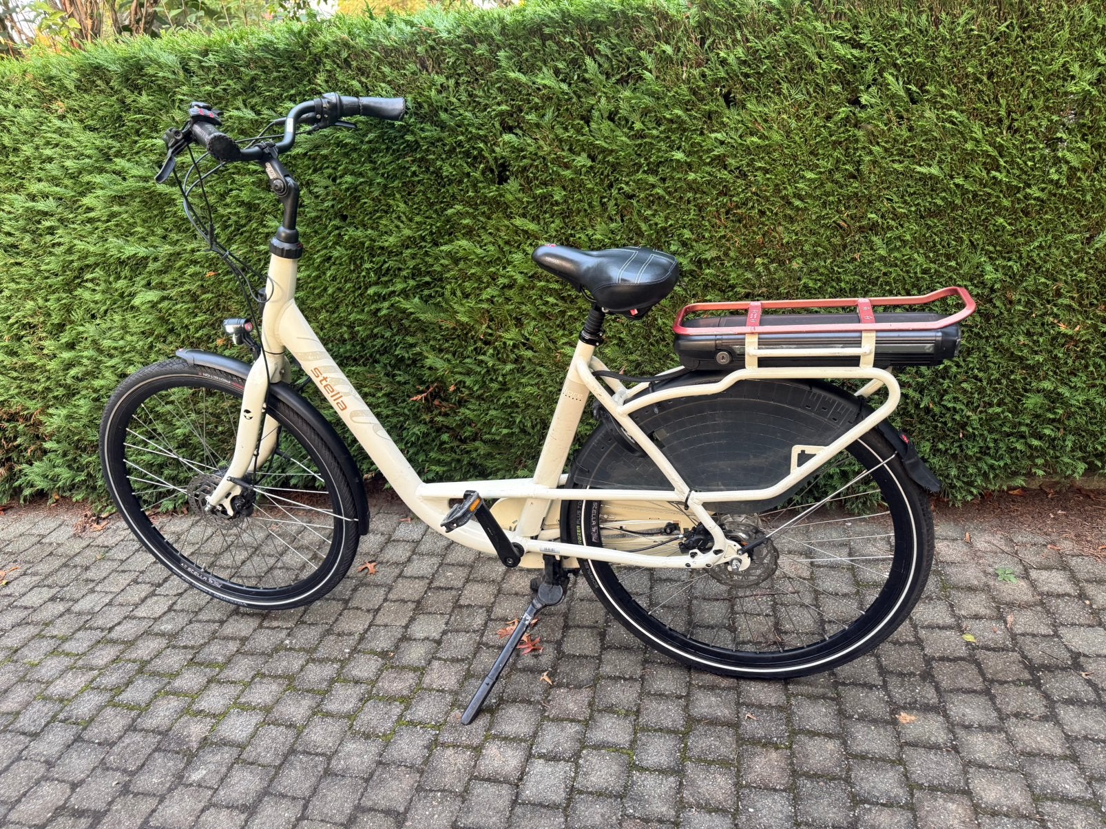 Stella Fiore superior FDST elektrische moederfiets, Fietsen en Brommers, Overige merken, Gebruikt, Dubbele standaard, Ophalen of Verzenden