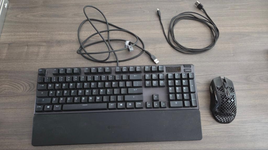 Toetsenbord en muis van steelseries, Computers en Software, Toetsenborden, Ophalen of Verzenden, Zo goed als nieuw