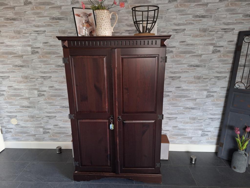 Donker grenen computerkast - L95xD60xH145 cm, Ophalen, Gebruikt