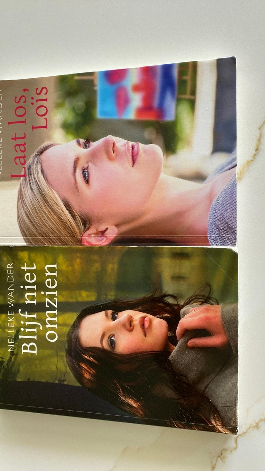 Nelleke Wander - Blijf niet omzien, Ophalen of Verzenden, Zo goed als nieuw, Nelleke Wander