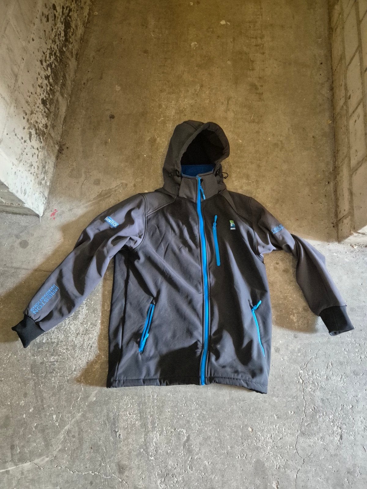 Preston Innovations Duratech Softshell  Maat L, Ophalen of Verzenden, Zo goed als nieuw, Overige typen