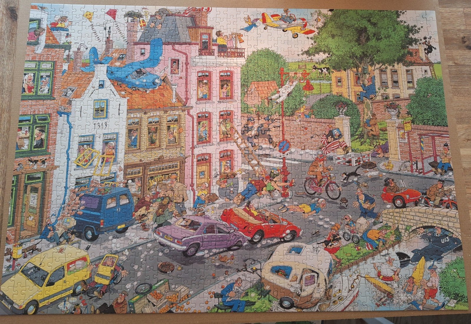 Foto 3 van Jan van Haasteren legpuzzel - Friday the 13th - 1000 stukjes