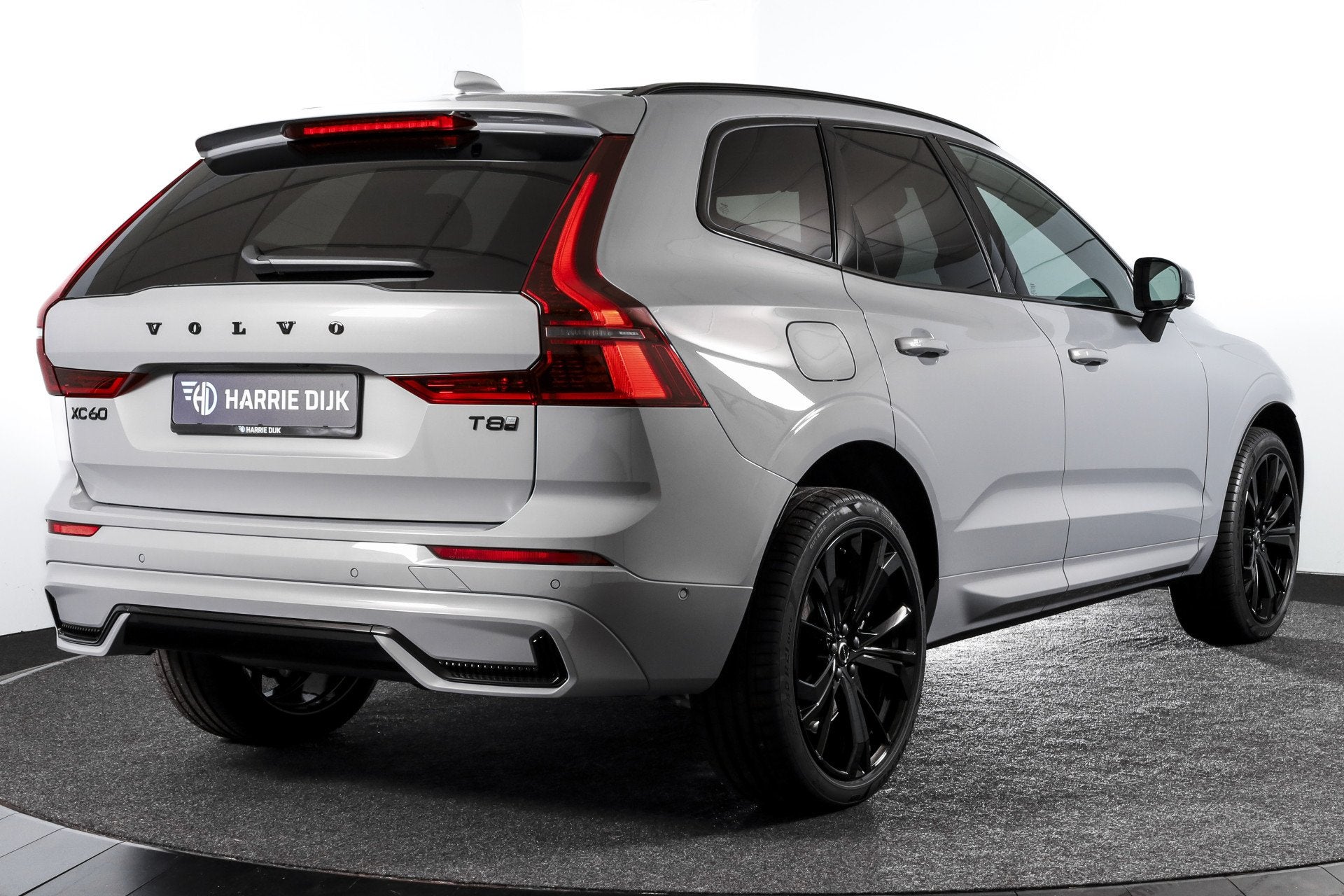 Volvo XC60 2.0 T8 Plug-in hybrid AWD Plus Black Edition | S/, Automaat, 12 maanden, Gebruikt, Euro 6