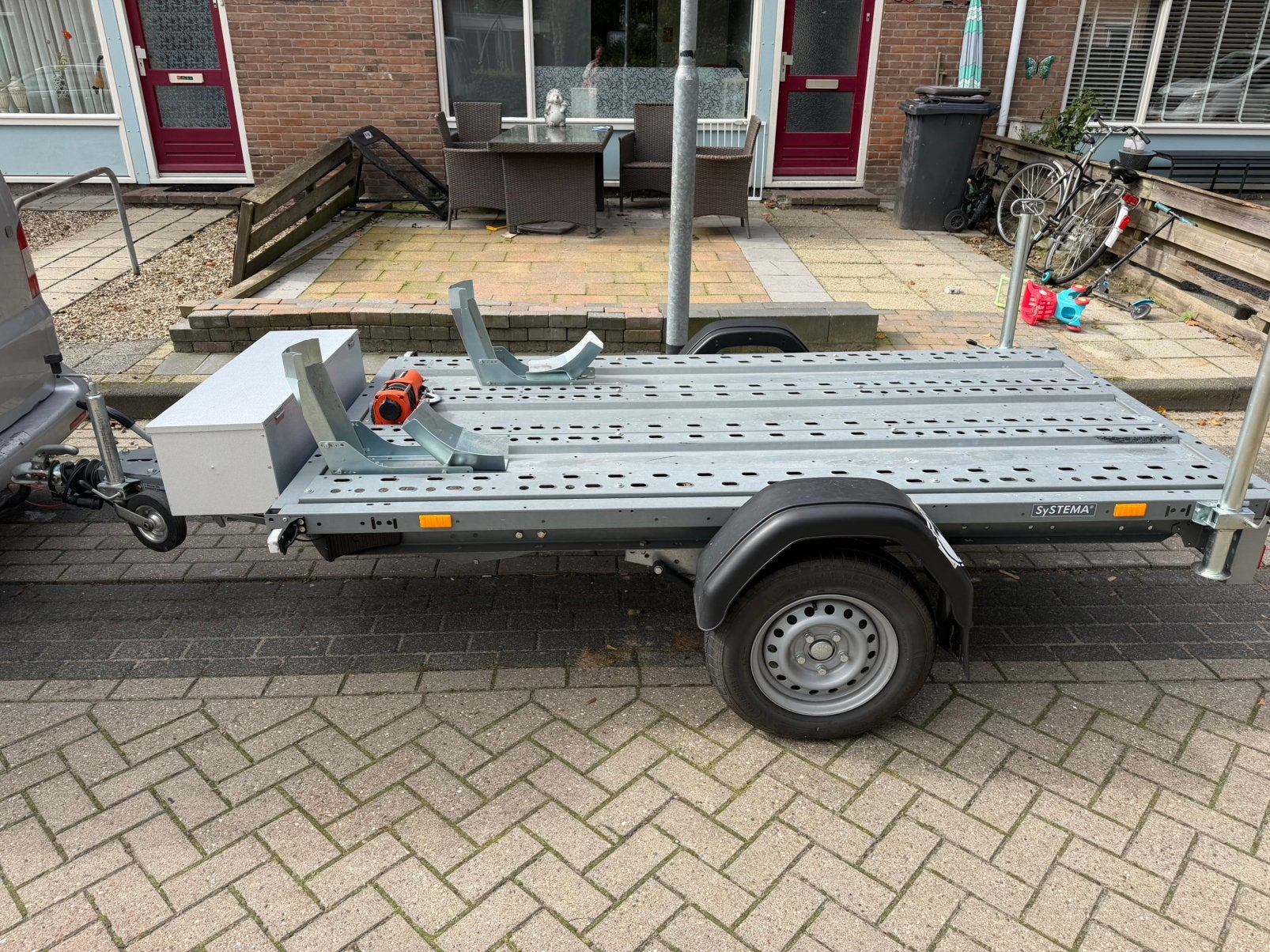 Zeer nette dubbele motoraanhanger, Ophalen, Zo goed als nieuw