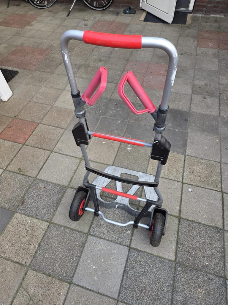 Stevige steekwagen!, Ophalen, Zo goed als nieuw