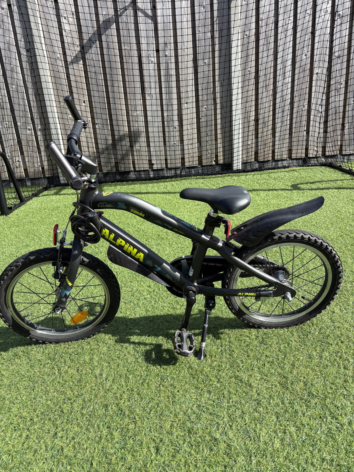 Alpina kinderfiets 16 inch - Zo goed als nieuw, Ophalen, Zo goed als nieuw, Terugtraprem, 16 tot 20 inch