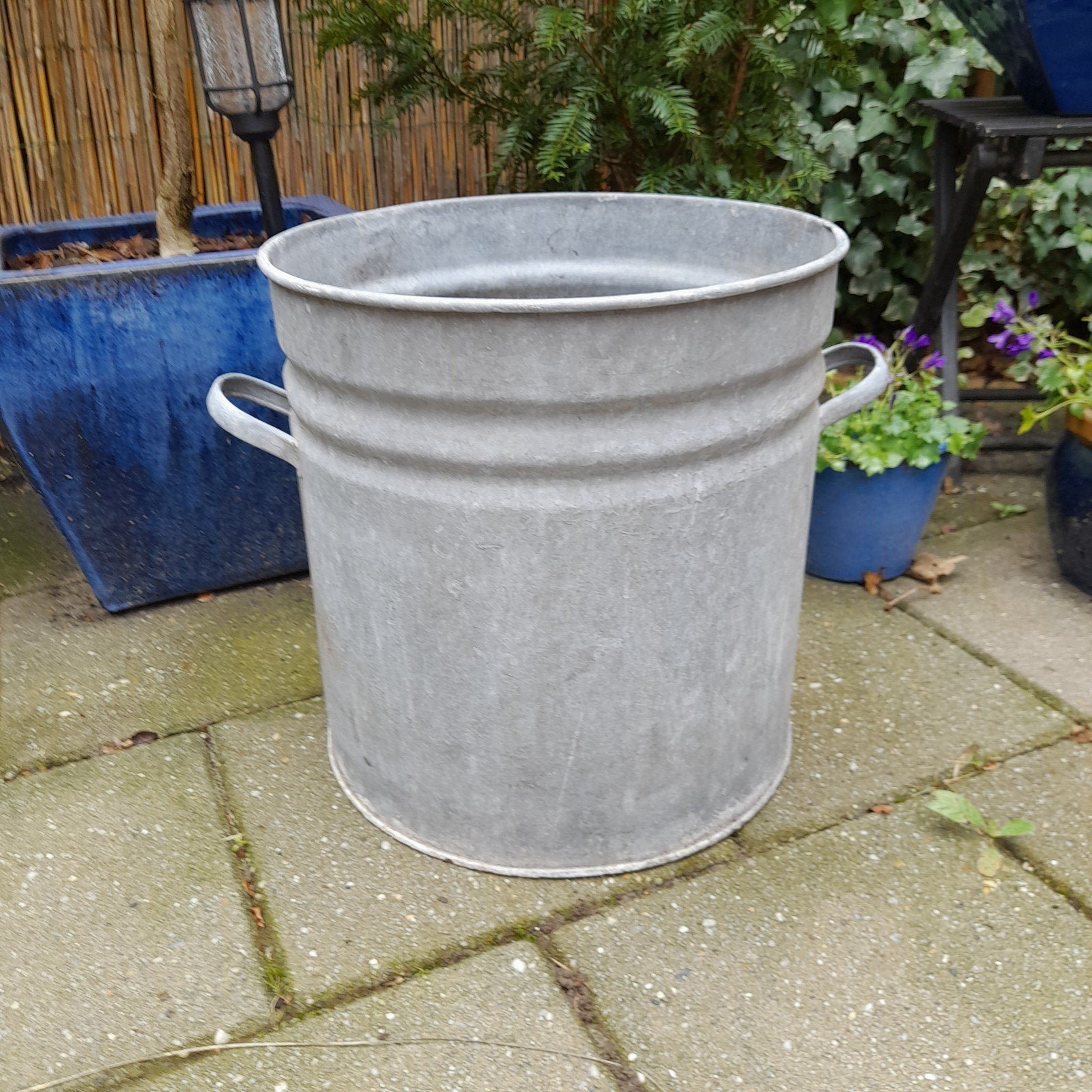Oude zinken ton Leuk met planten kerstboom tuindecoratie, Antiek en Kunst, Ophalen