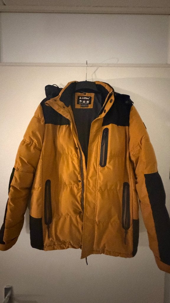 Winterjas, Kleding | Dames, Jassen | Winter, Maat 38/40 (M), Meerkleurig, Ophalen of Verzenden, Zo goed als nieuw