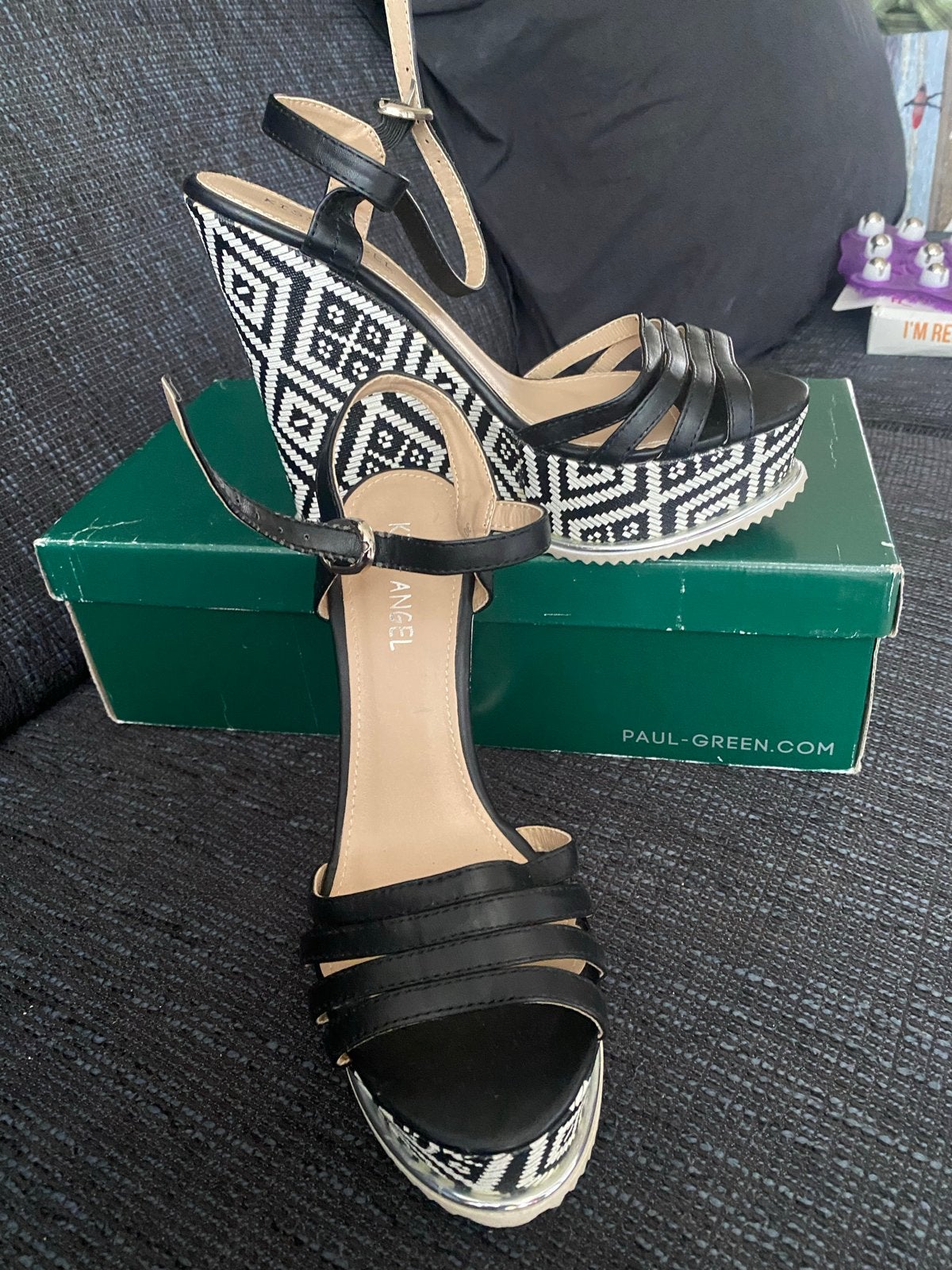 Nieuwe Kiss Angel sleehakken maat 37, Ophalen of Verzenden, Nieuw, Zwart, Sandalen of Muiltjes
