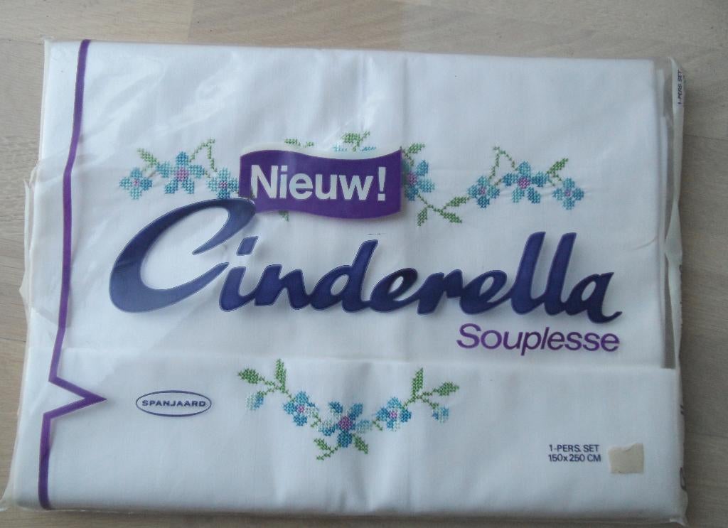 2 Nieuw Cinderella lakens en 2 slopen +1 ander zie, Eenpersoons, Wit, Overige typen, Nieuw