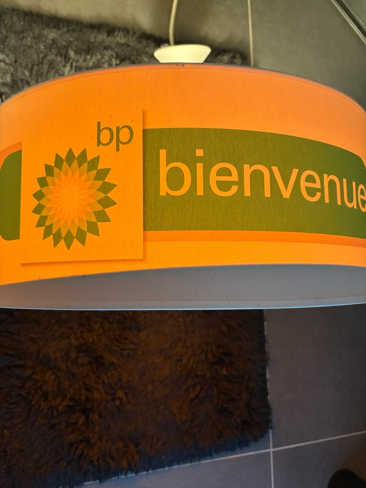 Foto 11 van Unieke BP hanglamp uit tankstation - Vintage design